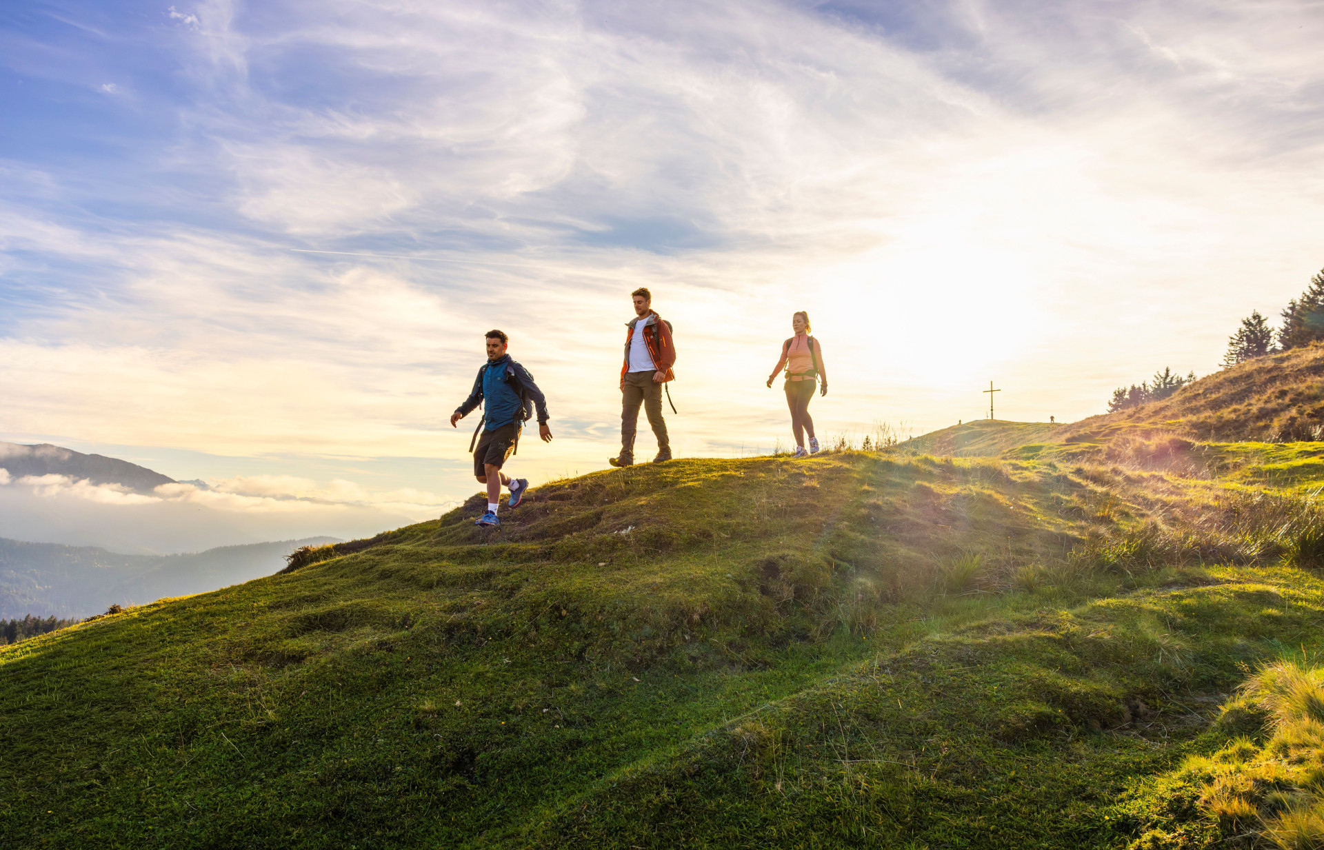 Familie beim Wandern